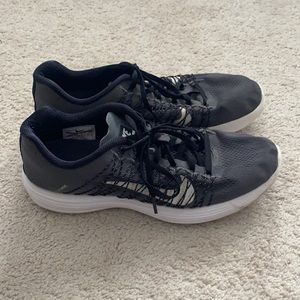Size 10.5 Nike Lunarlon